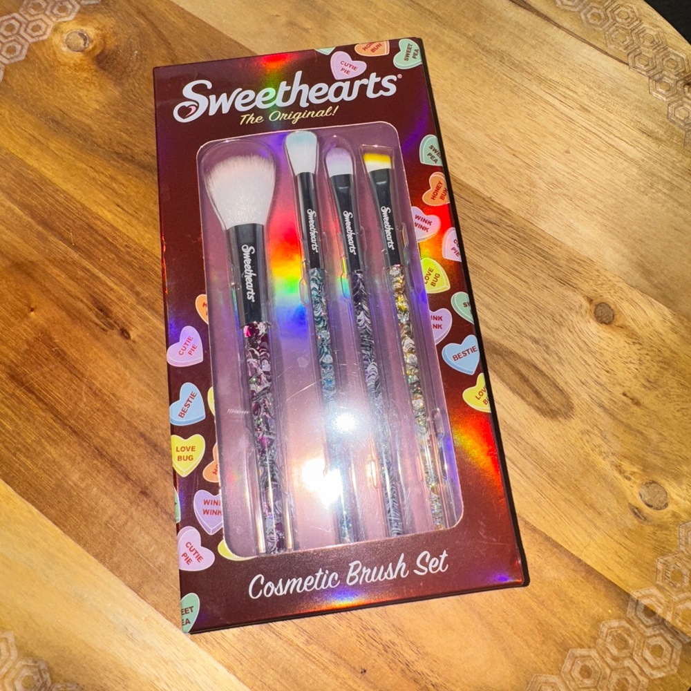 Sweethearts Cosmetic Brush Set